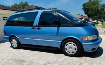 Toyota-Previa-1995-Minivan-9