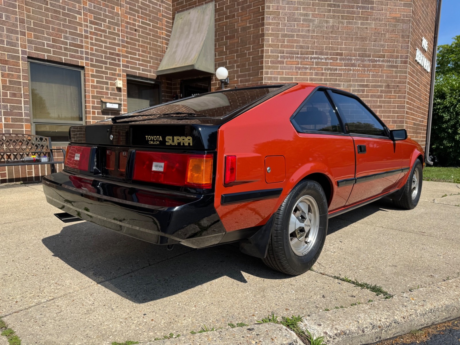 Toyota-Supra-1982-6