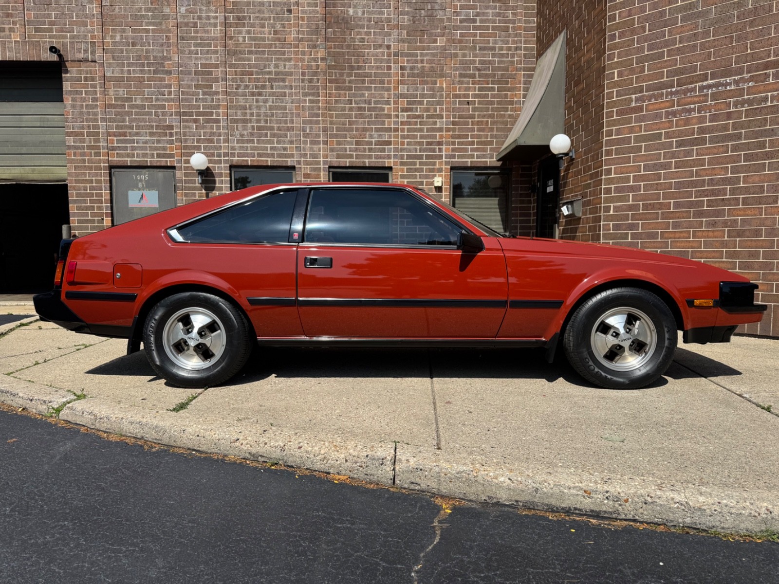 Toyota-Supra-1982-8