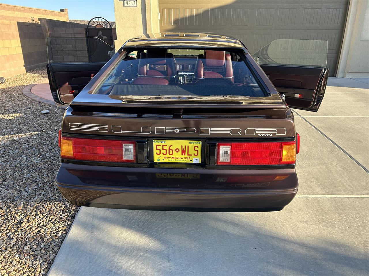 Toyota-Supra-1985-Maroon-Metallic-Maroon-3
