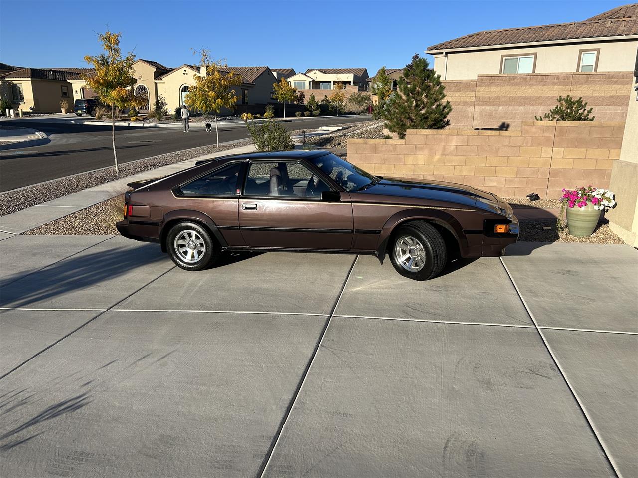 Toyota-Supra-1985-Maroon-Metallic-Maroon-7