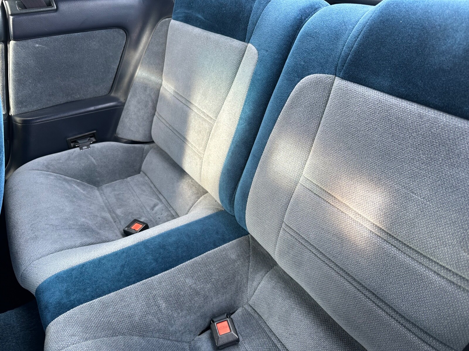 Toyota-Supra-1987-23