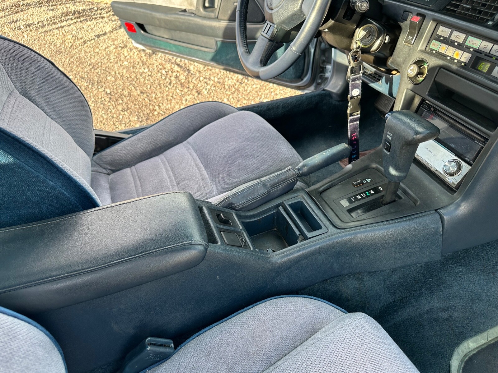 Toyota-Supra-1987-35
