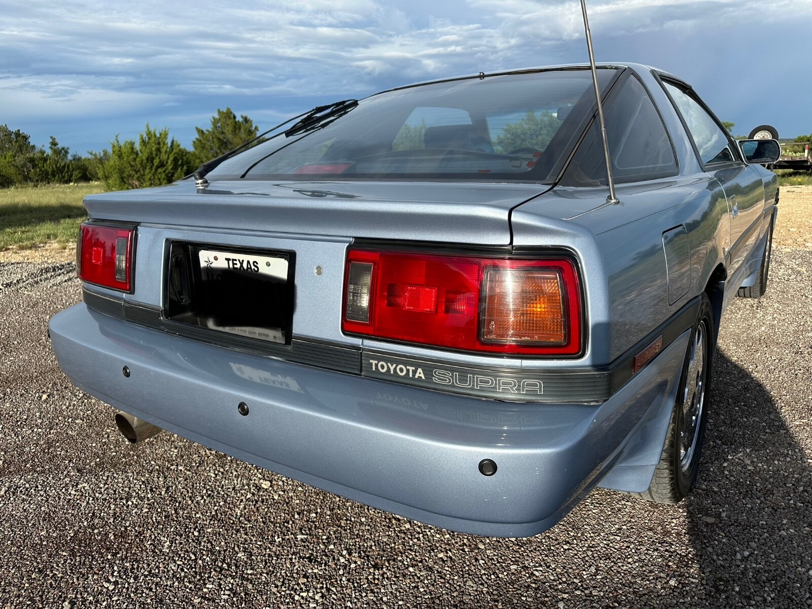 Toyota-Supra-1987-8