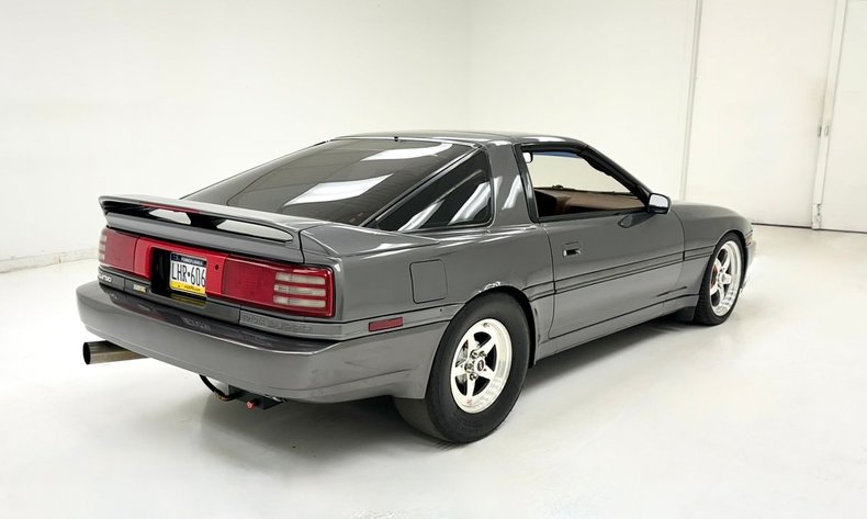 Toyota-Supra-1990-Granite-Gray-Saddle-3