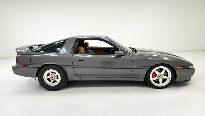 Toyota-Supra-1990-Granite-Gray-Saddle-4