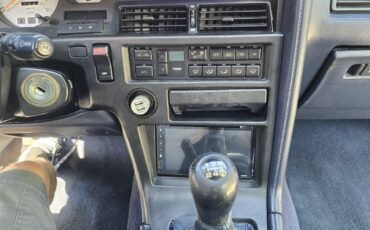 Toyota-Supra-1990-Hatchback-12