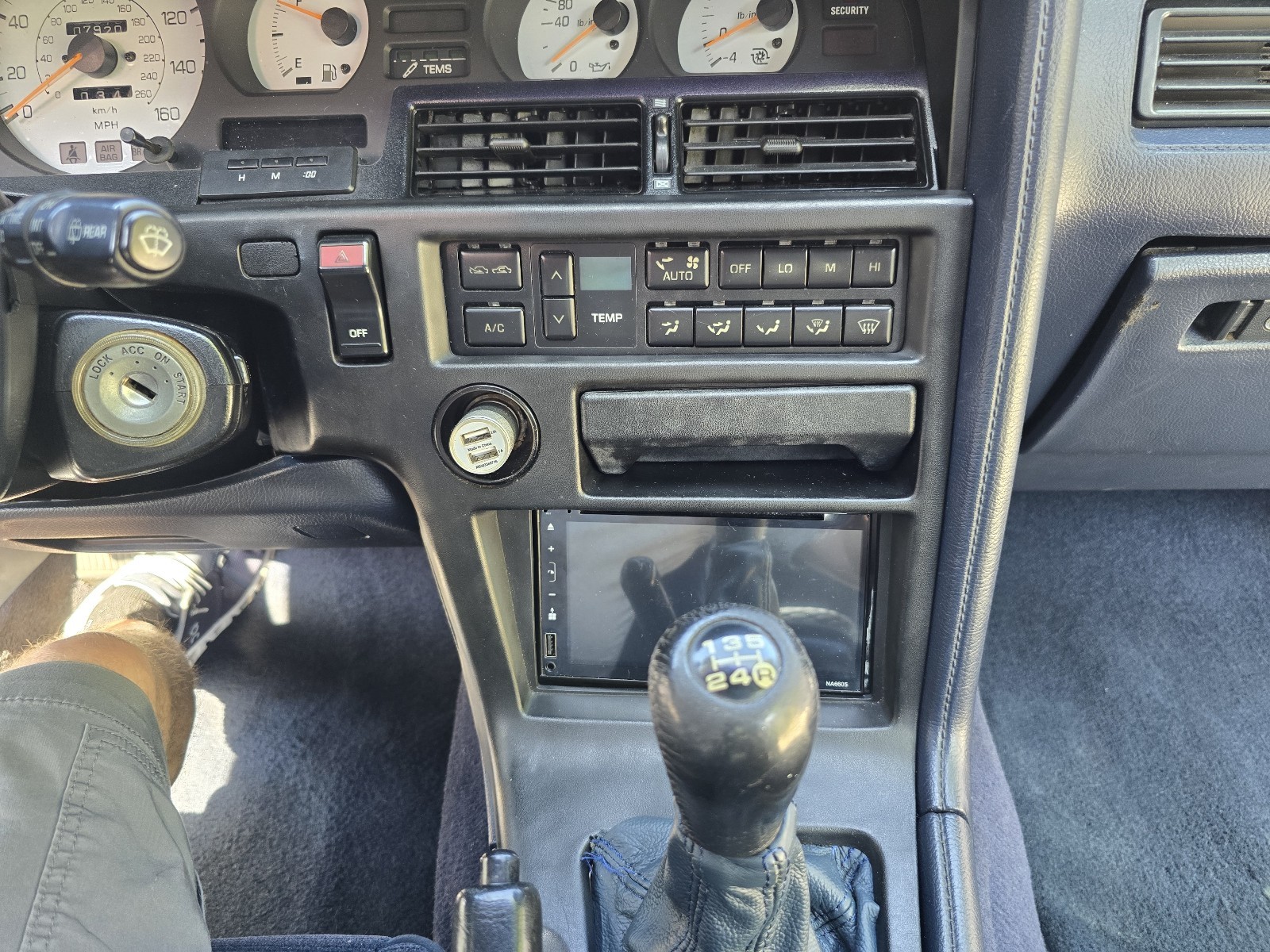 Toyota-Supra-1990-Hatchback-12