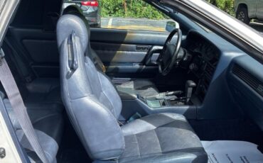 Toyota-Supra-1990-Hatchback-14
