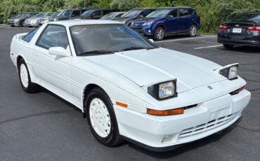 Toyota-Supra-1990-Hatchback
