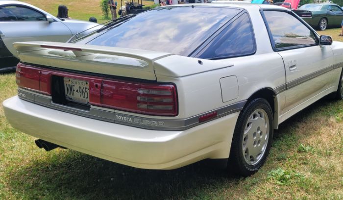 Toyota-Supra-1990-Pearl-White-Maroon-Leather-2