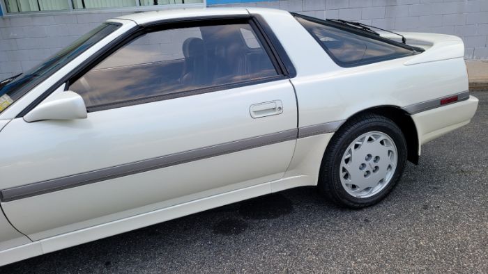 Toyota-Supra-1990-Pearl-White-Maroon-Leather-20