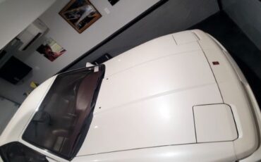 Toyota-Supra-1990-Pearl-White-Maroon-Leather-23