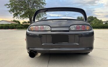 Toyota-Supra-1993-Hatchback-10