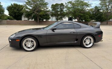 Toyota-Supra-1993-Hatchback-3