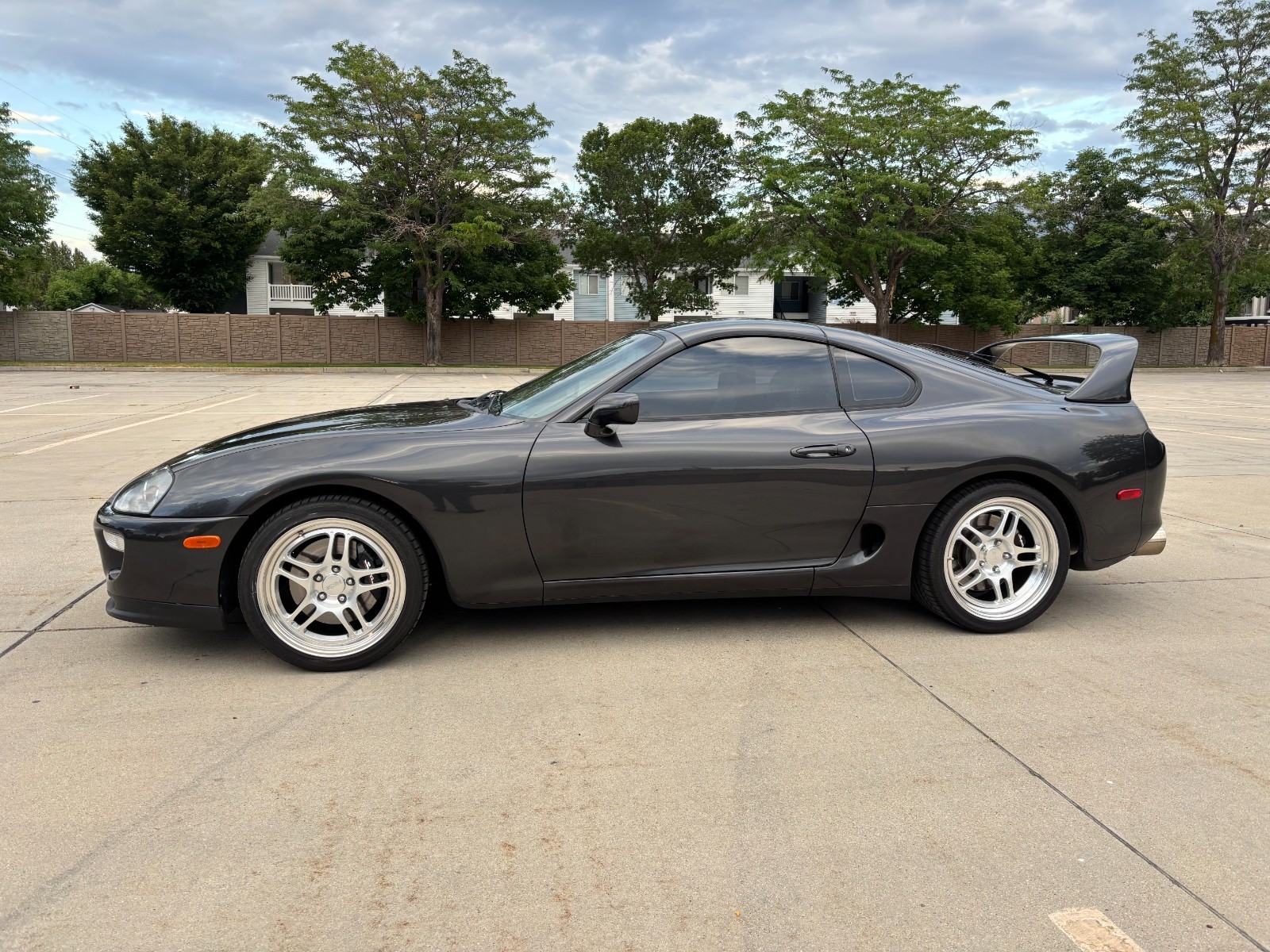 Toyota-Supra-1993-Hatchback-3