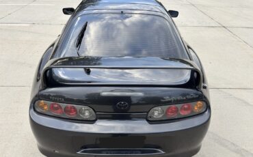 Toyota-Supra-1993-Hatchback-6