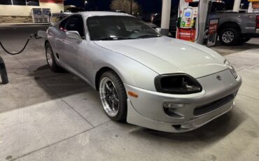 Toyota-Supra-1993-Hatchback-9