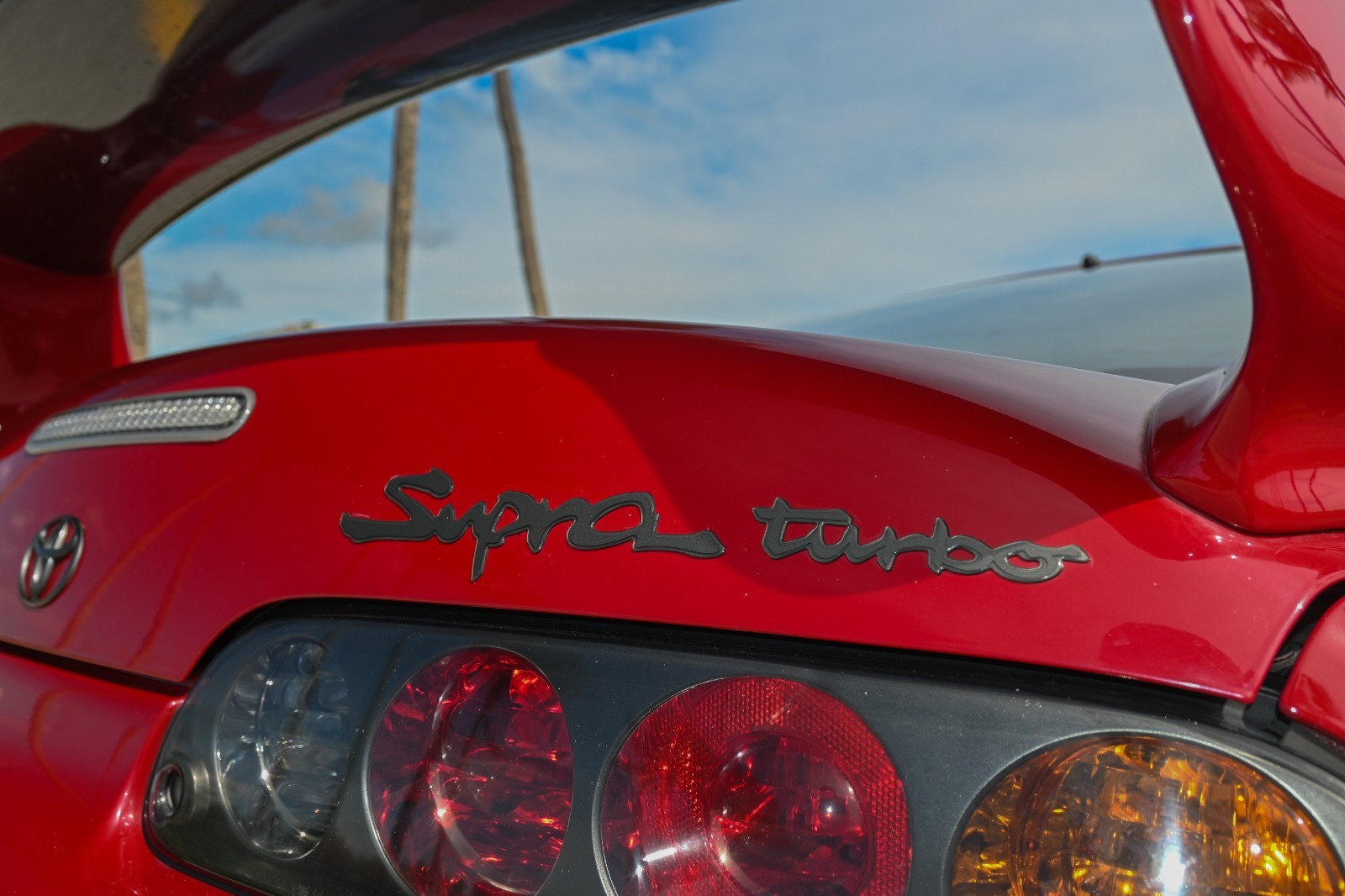 Toyota-Supra-1995-Coupe-17