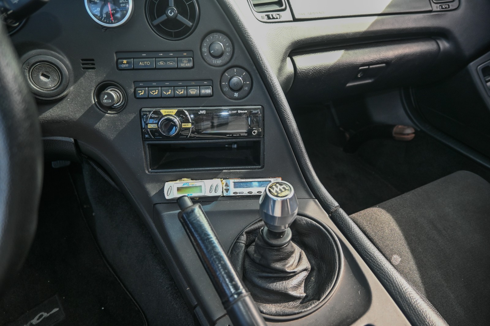 Toyota-Supra-1995-Coupe-32