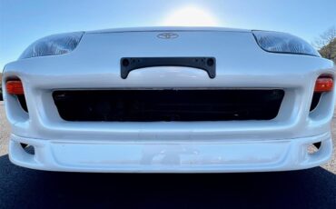 Toyota-Supra-1995-White-Black-1