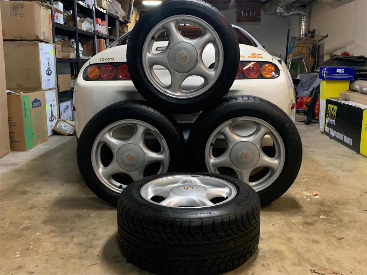 Toyota-Supra-1995-White-Black-23