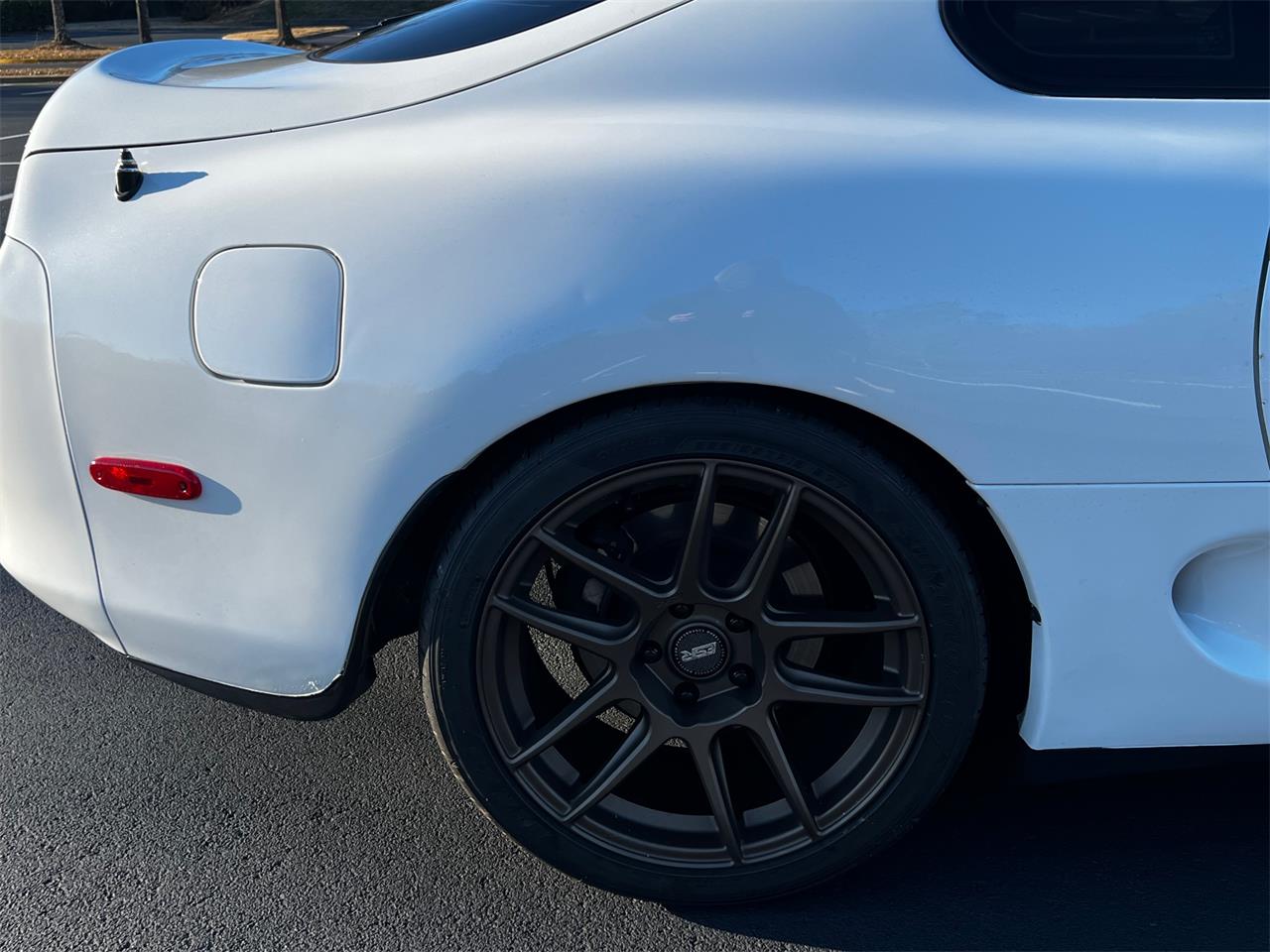 Toyota-Supra-1995-White-Black-52