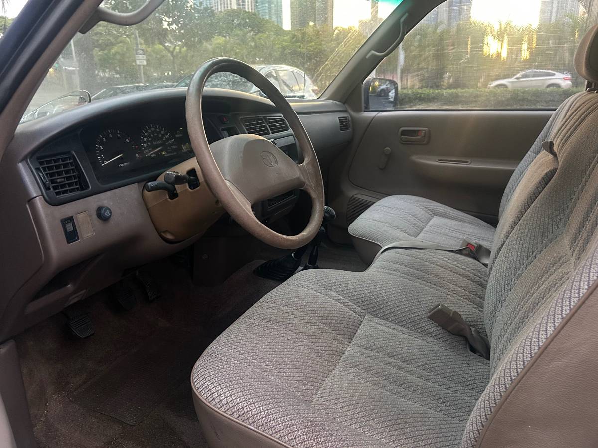 Toyota-T-100-1993-black-3