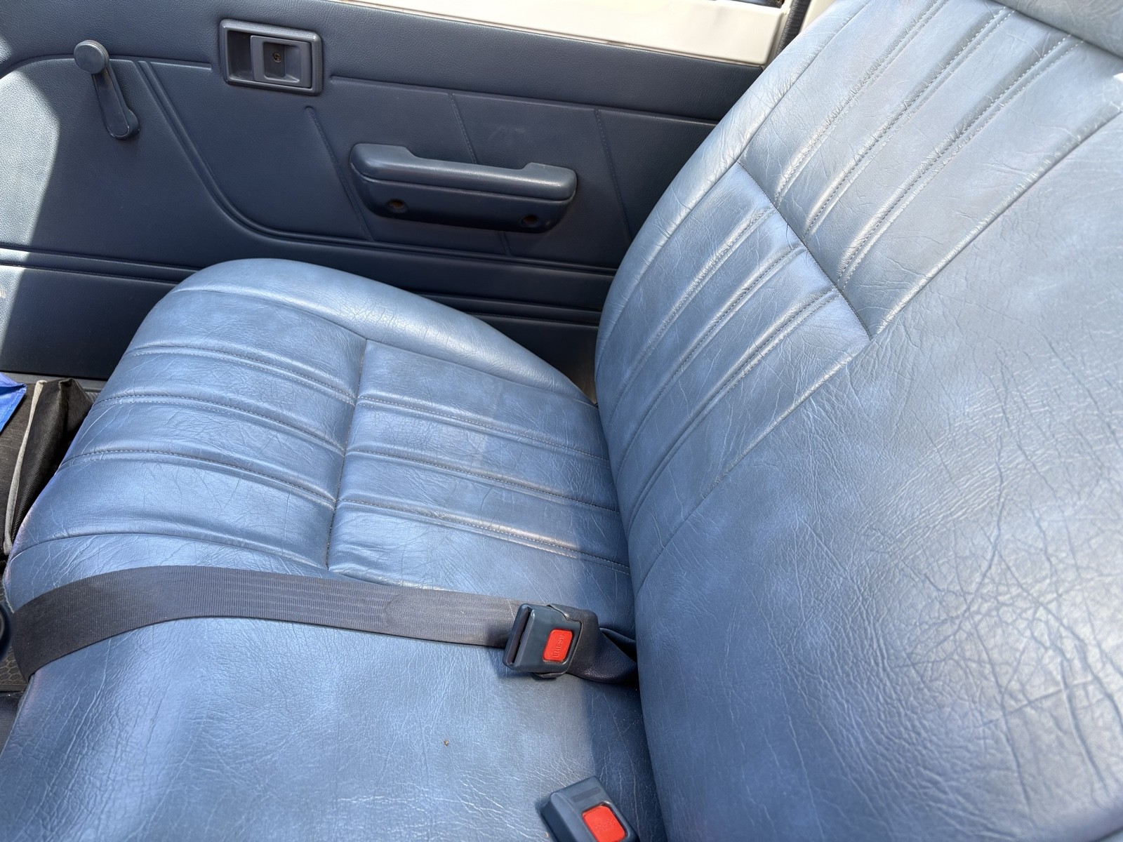 Toyota-Tacoma-1992-10