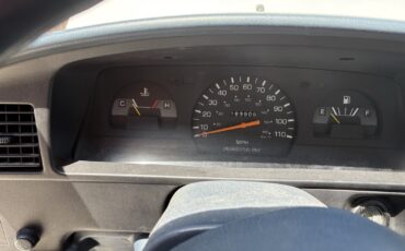 Toyota-Tacoma-1992-14