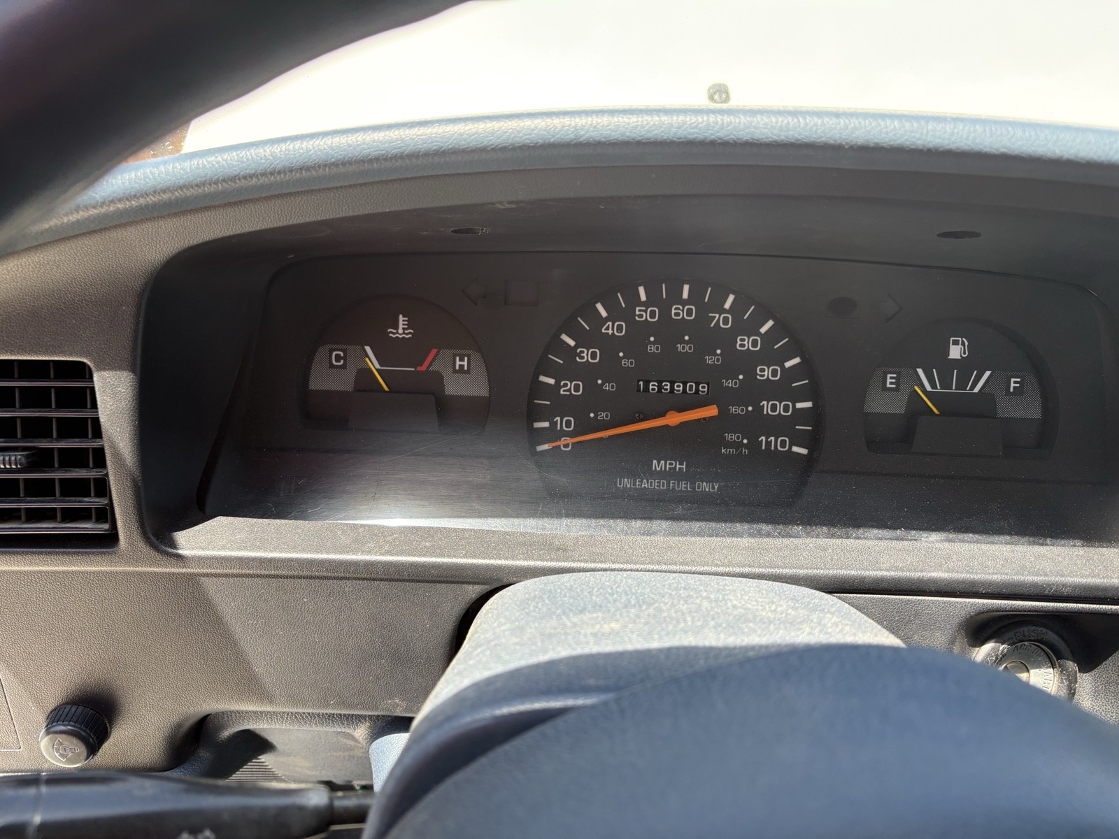 Toyota-Tacoma-1992-14