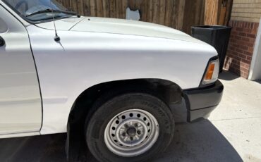 Toyota-Tacoma-1992-3