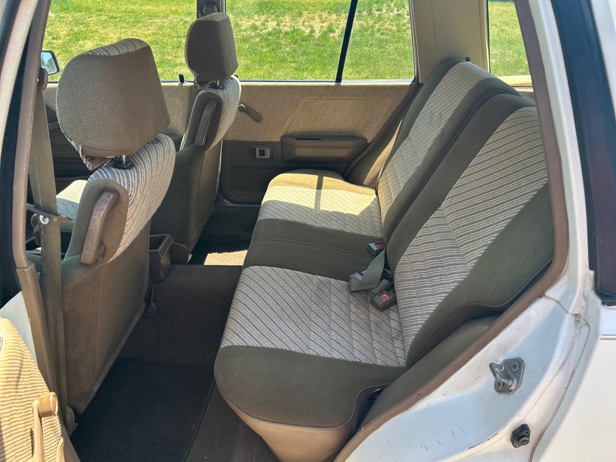 Toyota-Tercel-1986-11