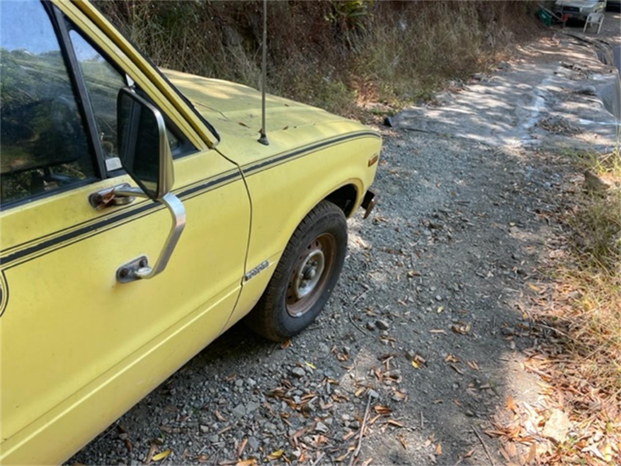 Toyota-Truck-1980-Yellow-Black-3