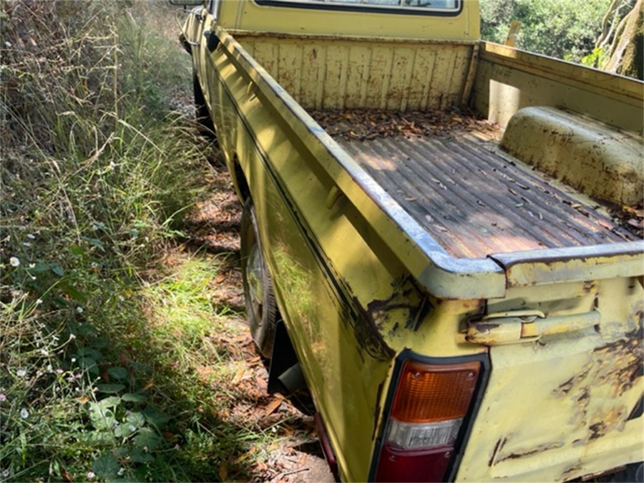 Toyota-Truck-1980-Yellow-Black-7