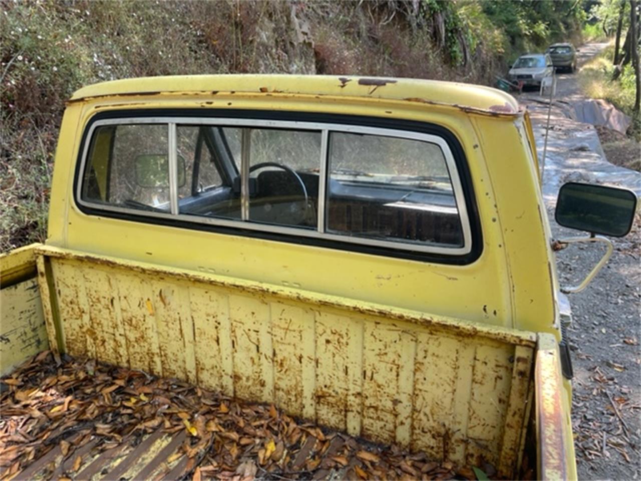 Toyota-Truck-1980-Yellow-Black-8
