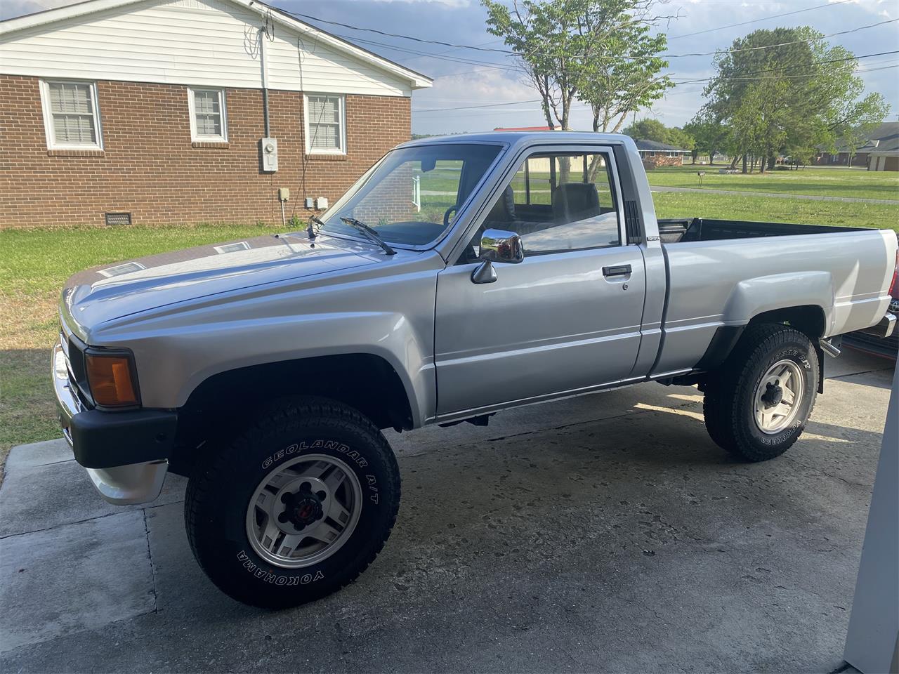 Toyota-Truck-1988-Silver-Silver-1