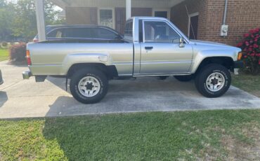Toyota-Truck-1988-Silver-Silver-4