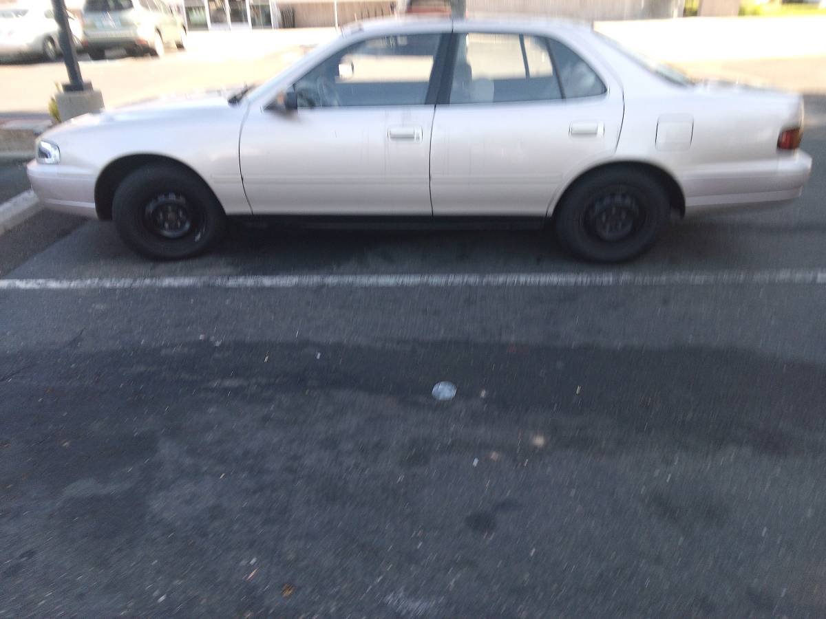 Toyota-camry-1995-brown-3