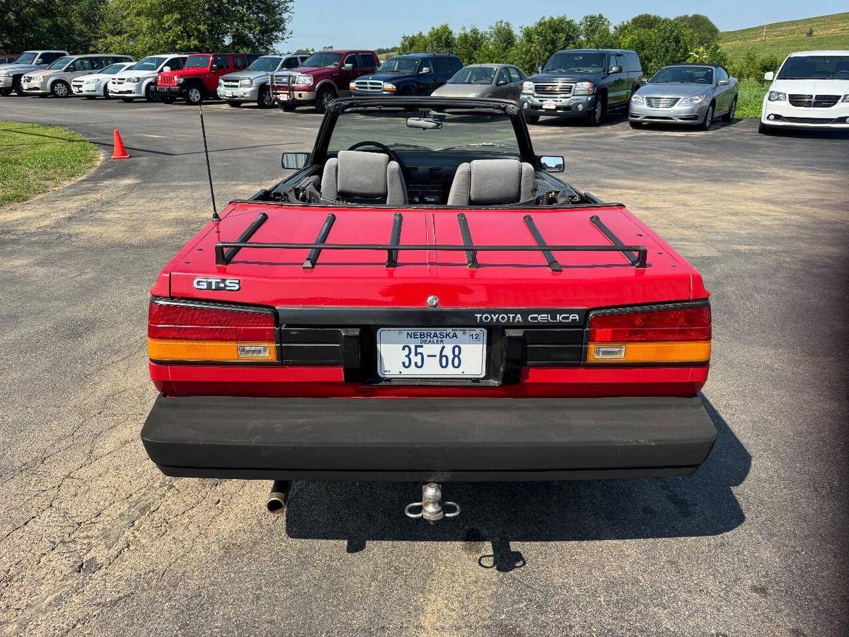 Toyota-celica-1984-red-42