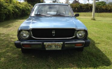 Toyota-corolla-1976-4