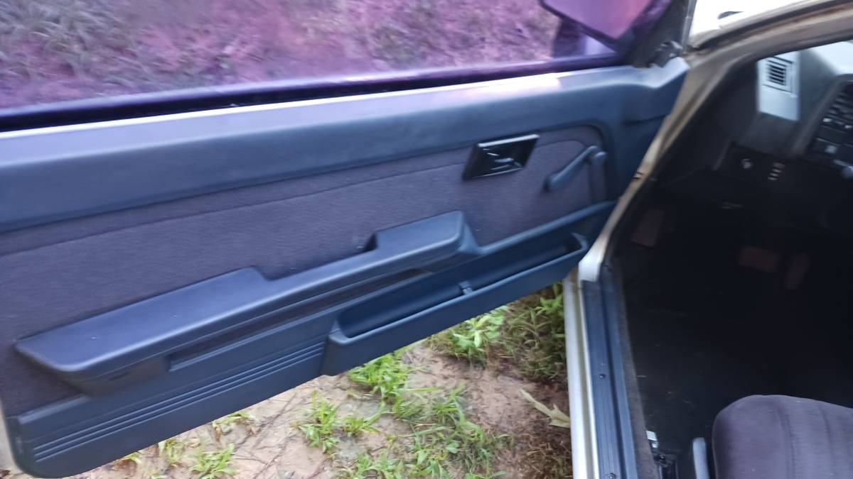 Toyota-corolla-1987-blue-13