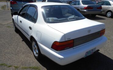Toyota-corolla-1993-white-3