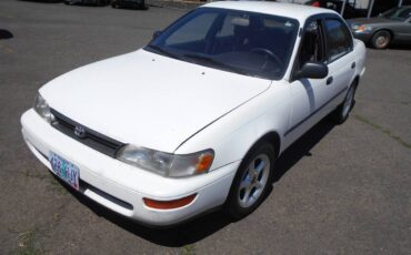 Toyota-corolla-1993-white