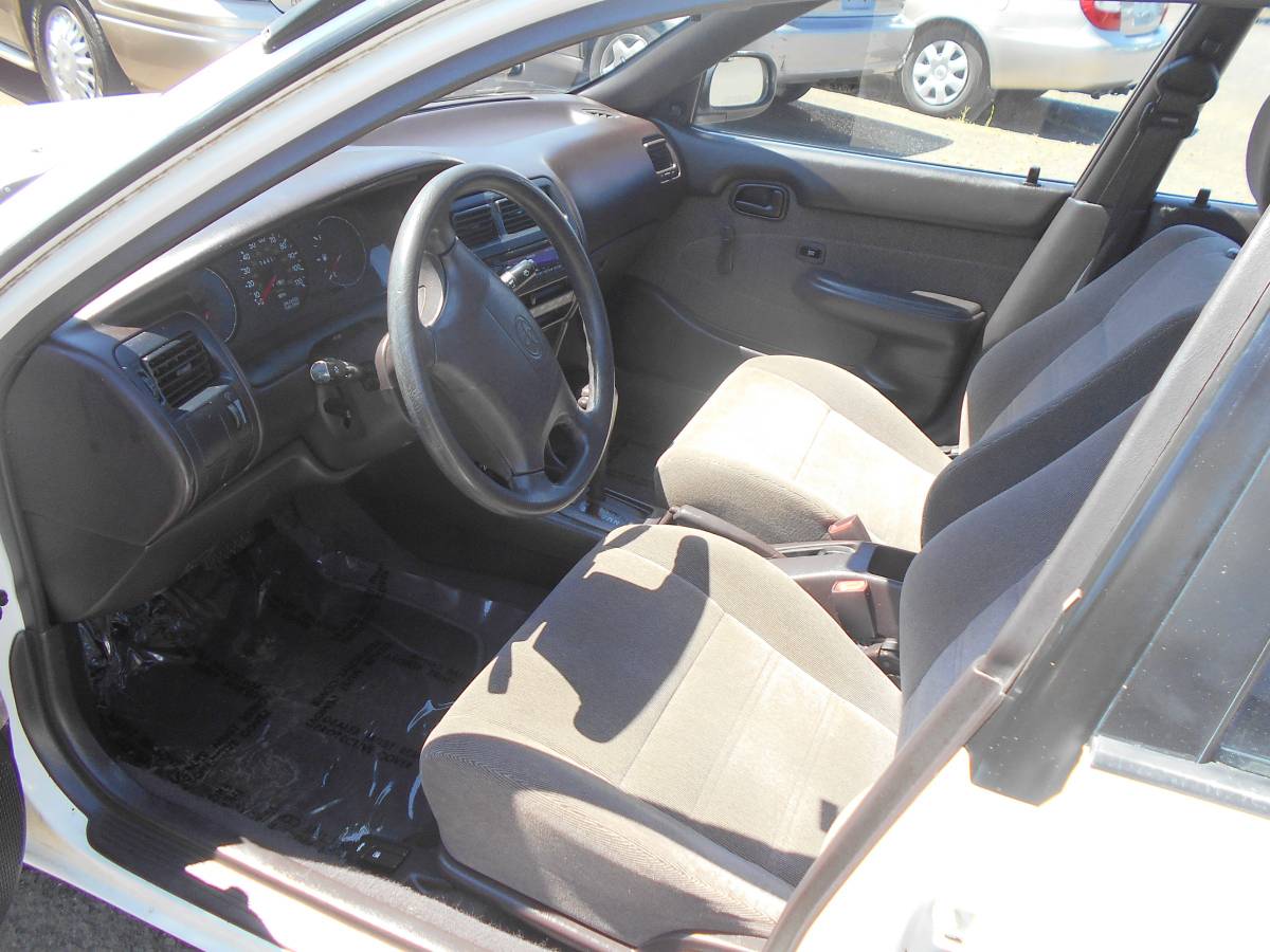 Toyota-corolla-1993-white-4