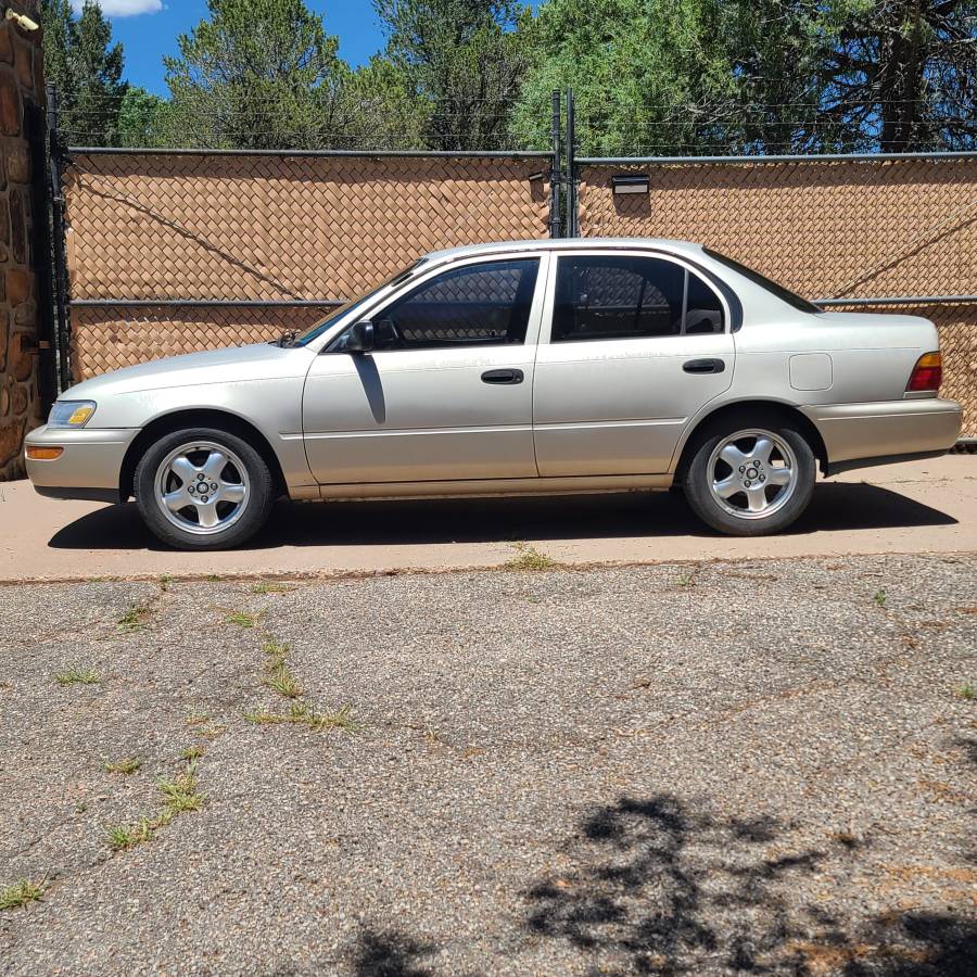 Toyota-corolla-1995-1