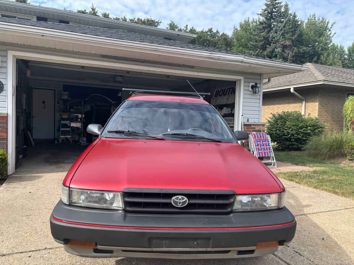 Toyota-corolla-all-trac-1991-red