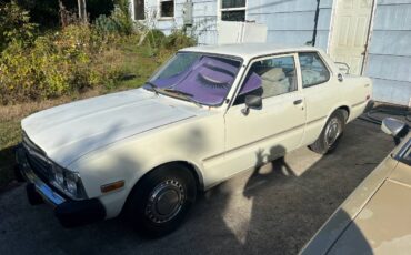 Toyota-corona-1977-white-1