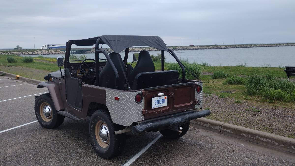 Toyota-fj40-land-cruiser-1971-brown-18