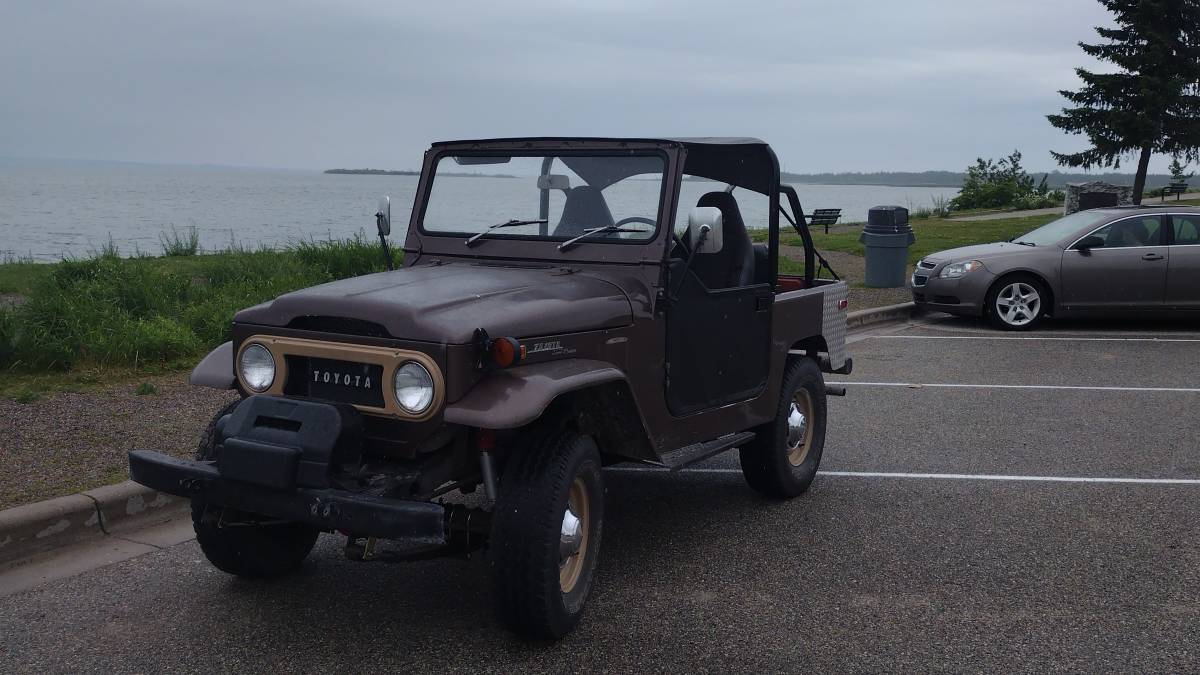 Toyota-fj40-land-cruiser-1971-brown-19